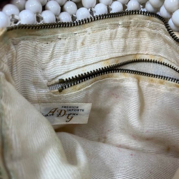 VTG White Beaded Fold Over Retro Shoulder Handbag Made in Japan 9"x6" - Picture 9 of 14